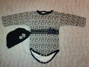 Body manches longues avec bonnet