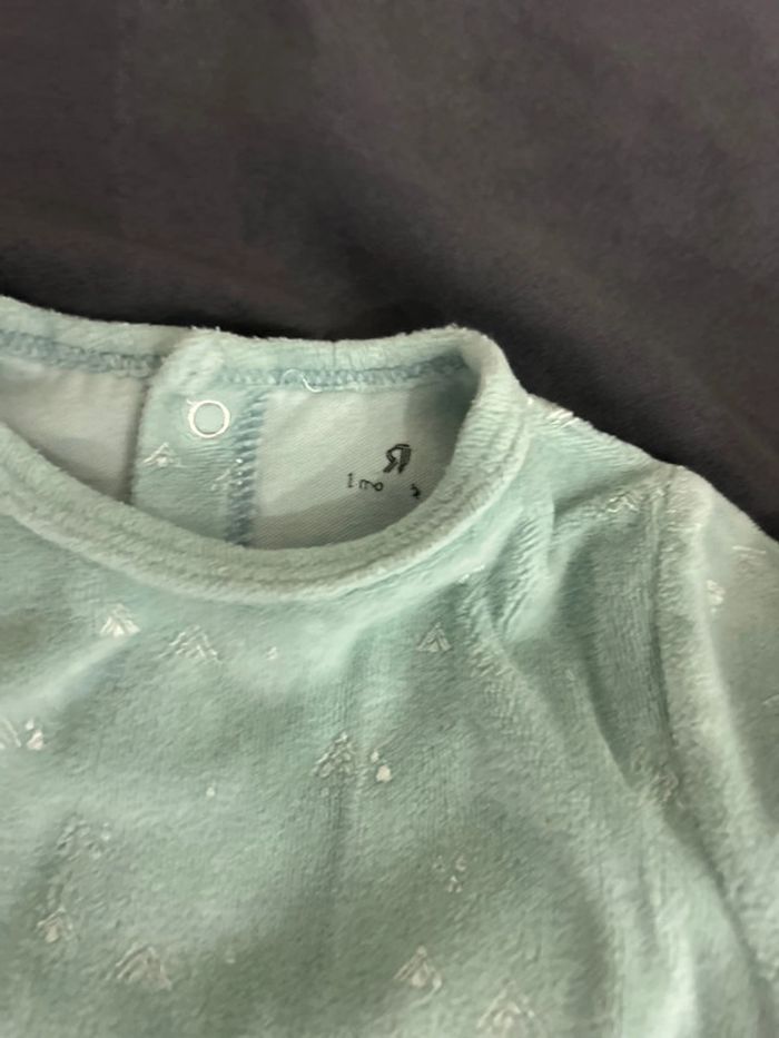 Pyjama + veste velours en 1 mois - photo numéro 3