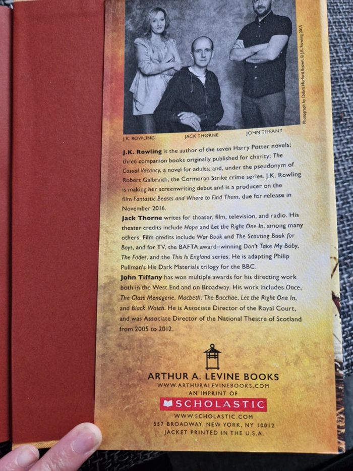Harry potter and the cursed child ( anglais) - photo numéro 2