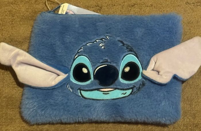 Trousse set de papeterie Stitch