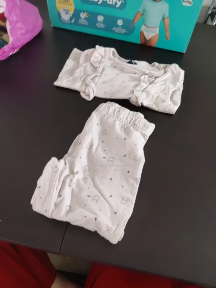 Encemble pyjama Kiabi 24mois
