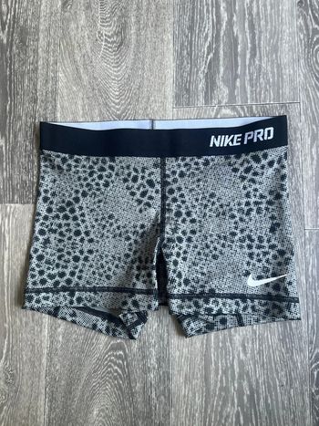 Short Nike pro