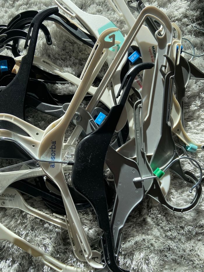 Lot de cintres - photo numéro 2