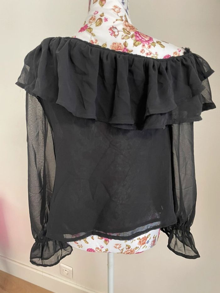 Haut asymétrique noir Asos une épaule dénudée à manche longue - photo numéro 4