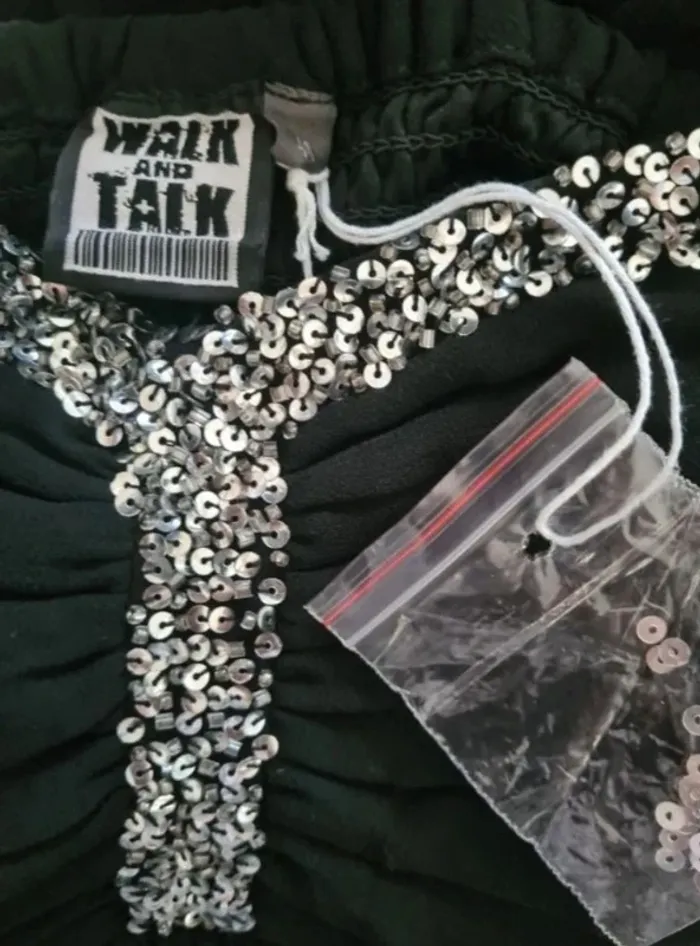 Jolie robe noire bustier sequins argentés Walk and Talk by Kiabi Taille 44 Neuve - photo numéro 5