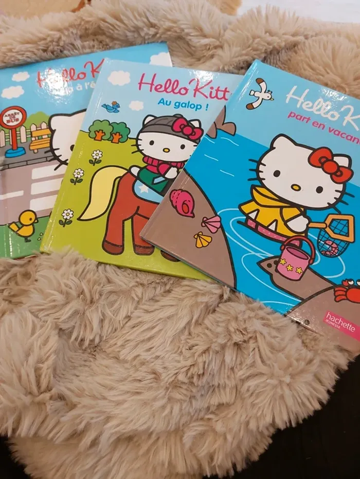 Lot livres hello kitty