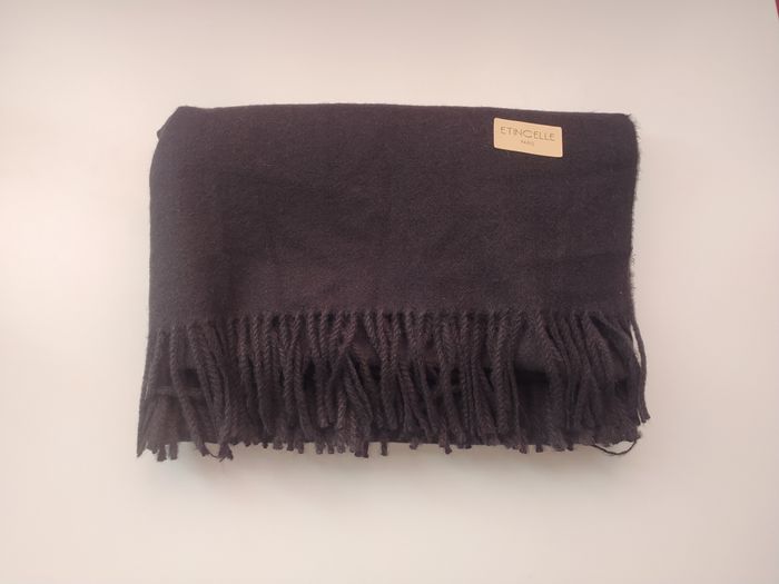 Echarpe noire (châle) neuve pour femmes - photo numéro 2