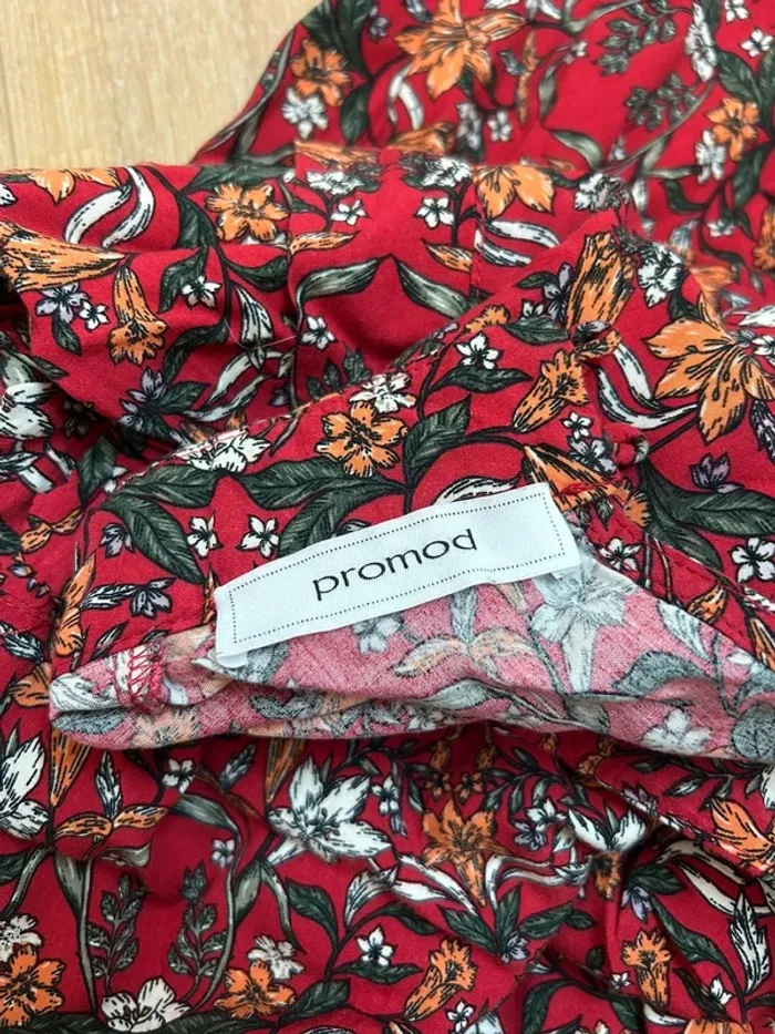Blouse rouge fleurie - photo numéro 4
