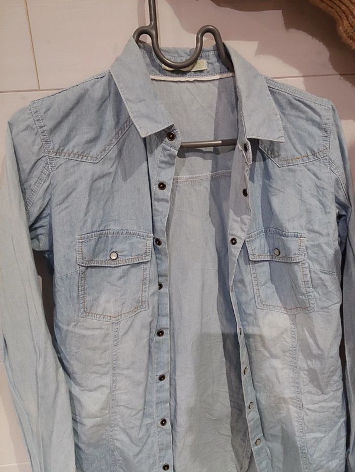 Chemise en jean taille 36 - photo numéro 2