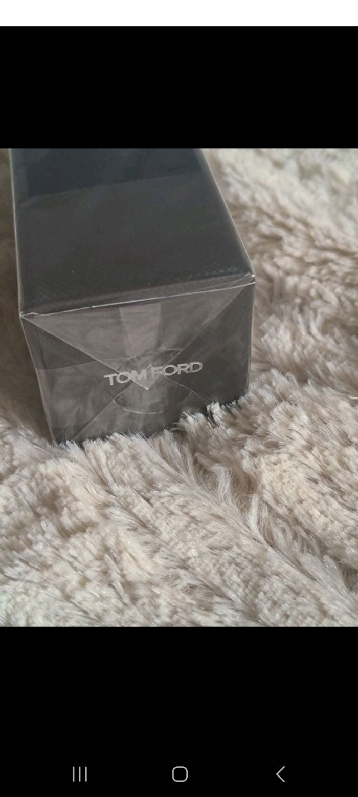 Tom Ford oud wood  50ml.edp - photo numéro 5