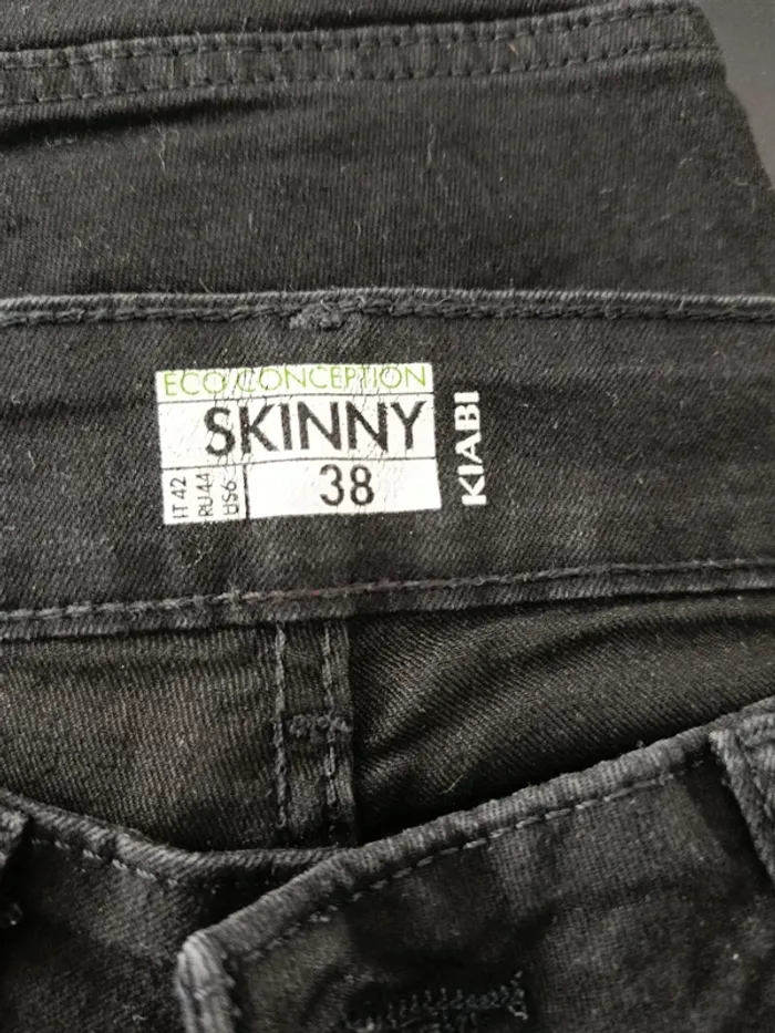 Pantalon noir skinny Taille 38 Kiabi - photo numéro 4