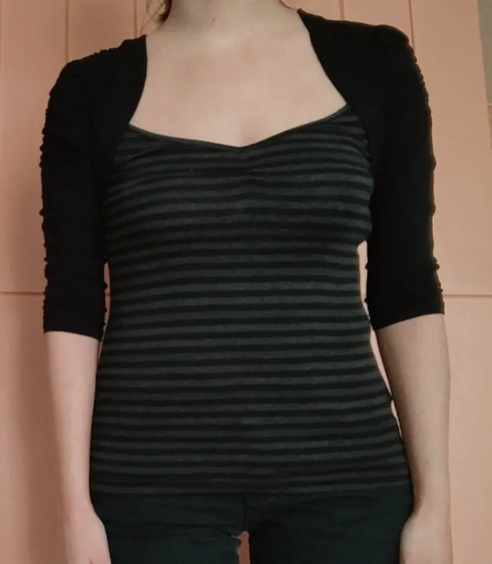 Blouse gris/noir - photo numéro 2