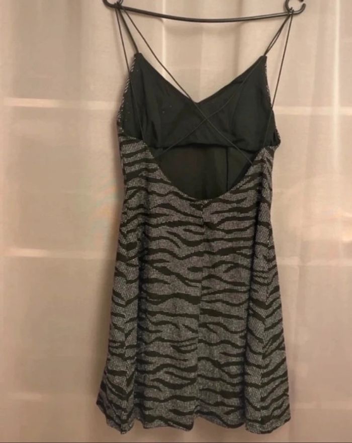 Robe dos nu fête - photo numéro 2