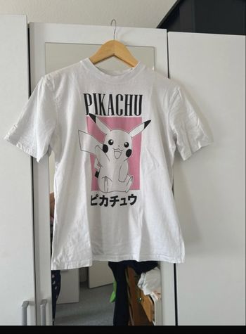 t-shirt pikachu