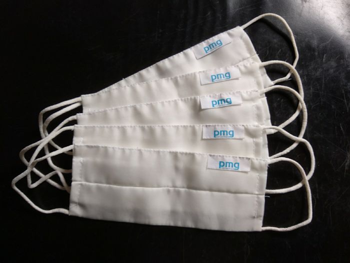 5 masques sanitaires en tissu Neufs