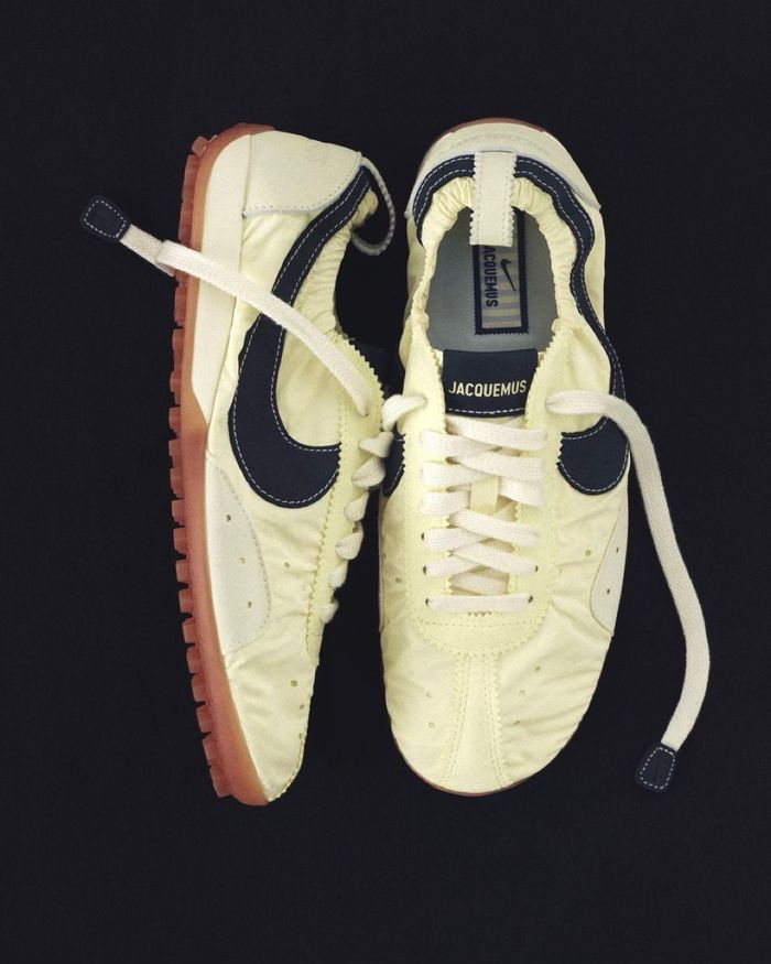 Moon Shoe Jacquemus x Nike - Pale Yellow - photo numéro 4