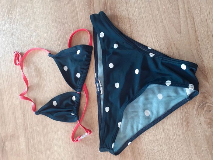 Maillot 2 pièces Kiabi 6/8 ans Très bon état