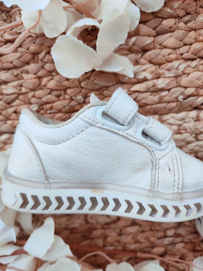 Baskets à scratch taille 22 - photo numéro 4