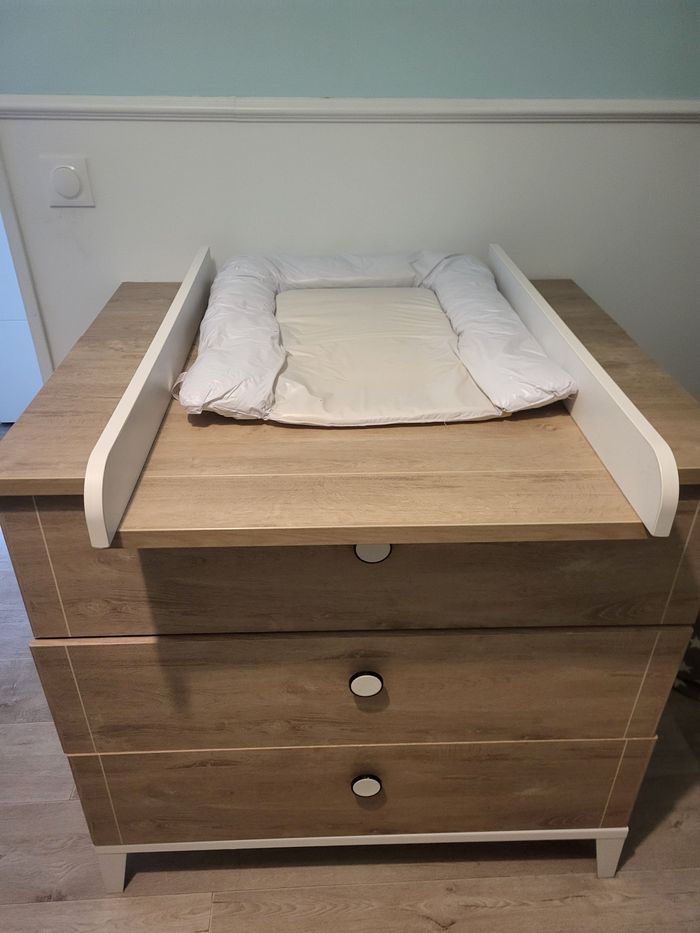 Lit berceau et commode - photo numéro 5