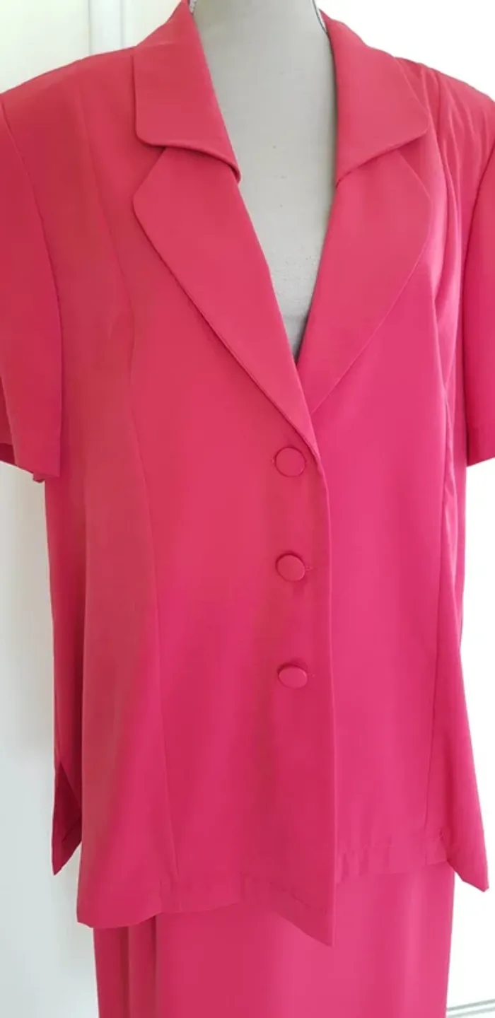 Ensemble tailleur / jupe - photo numéro 3