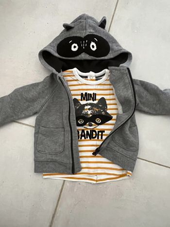 Ensemble veste et teeshirt