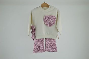 Ensemble Bébé Fille 6–9 Mois "Cœur Sauvage" – Tenue Adorable Naissance & Cadeau