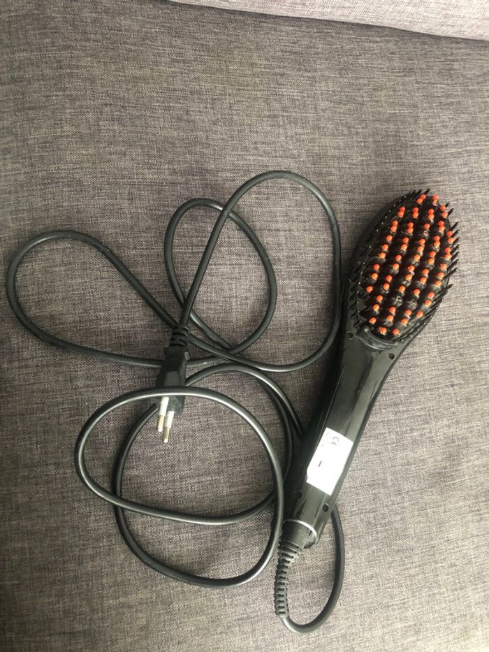 Brosse chauffante lissante - photo numéro 2
