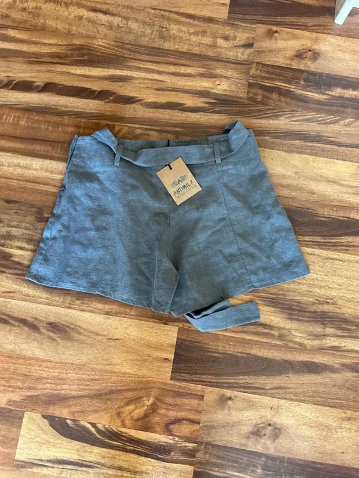 Shorts lin