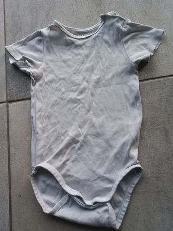 Body H et M 1 an et demi 2 ans blanc manches courtes
