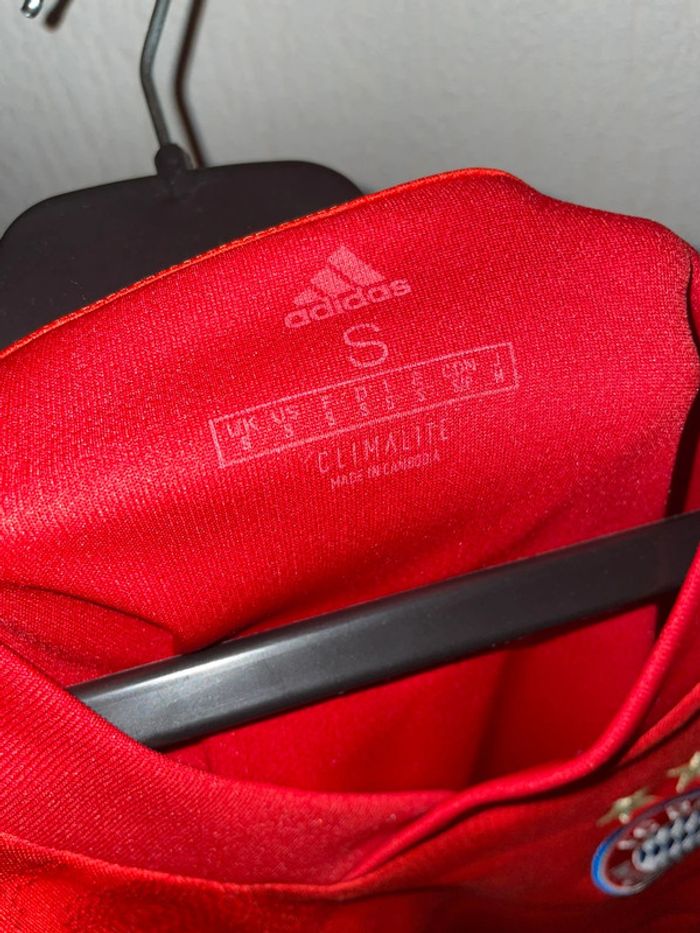 Maillot de foot FC Bayern Munchen taille S - photo numéro 2
