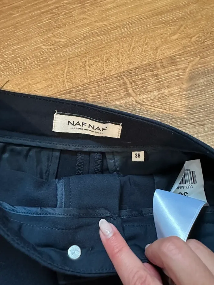 Short Naf Naf bleu marine taille 36 - photo numéro 6
