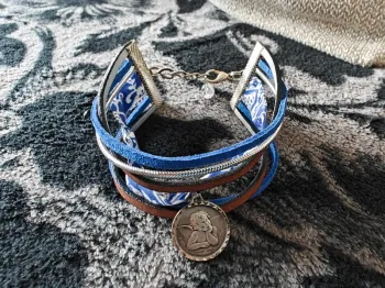 Bracelet avec médaille