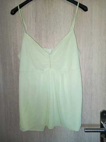 Joli débardeur vert clair 42