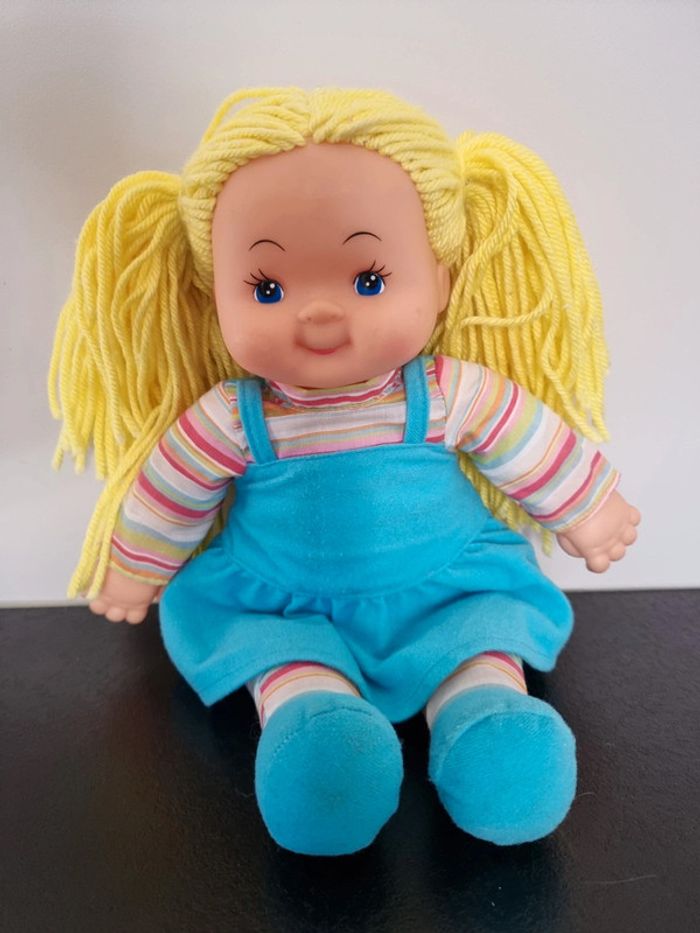 Poupée bleue