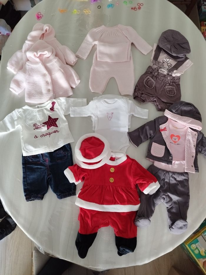 Lot vêtements bébé mois Aubert mois Beebs by Kiabi