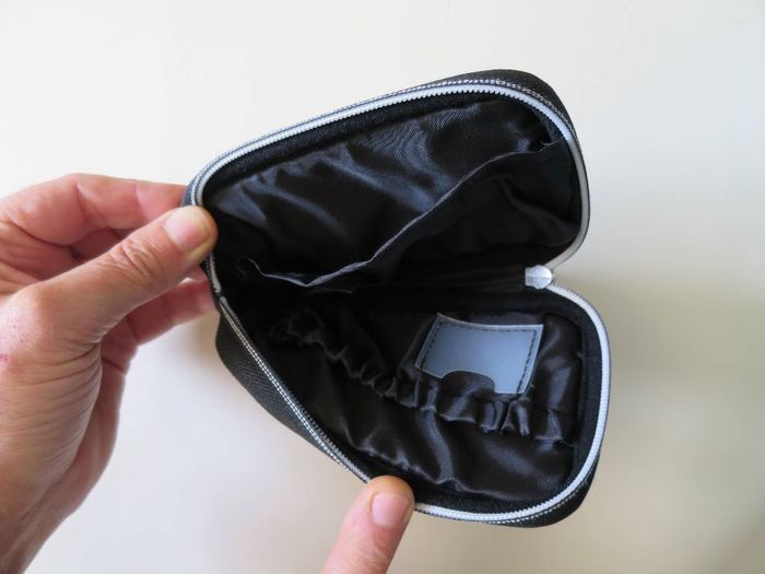 2 Petites Pochettes Neuves - photo numéro 2