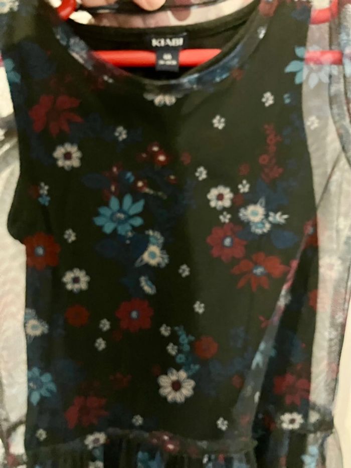 Robe noir et tulle fleuri taille 6 ans Kiabi - photo numéro 4