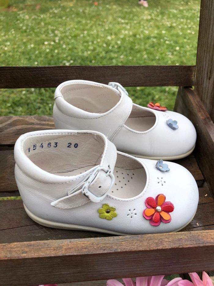 Chaussure semi ouverte fleurs - photo numéro 4
