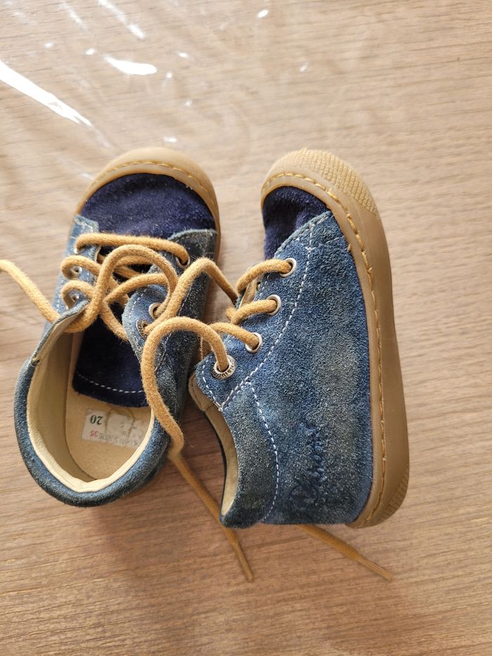 Lot chaussures/ chaussons T20 garçon - photo numéro 2