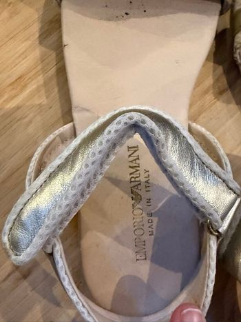 Emporio Armani Sandales blanc et doré à nettoyer  Non usées  35