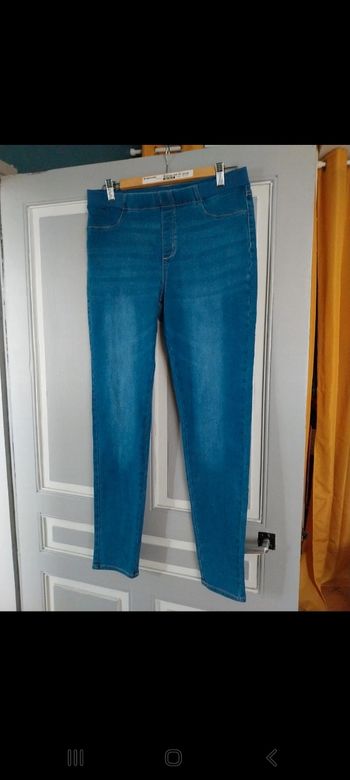 Jeans bleu clair taille 44 neuf