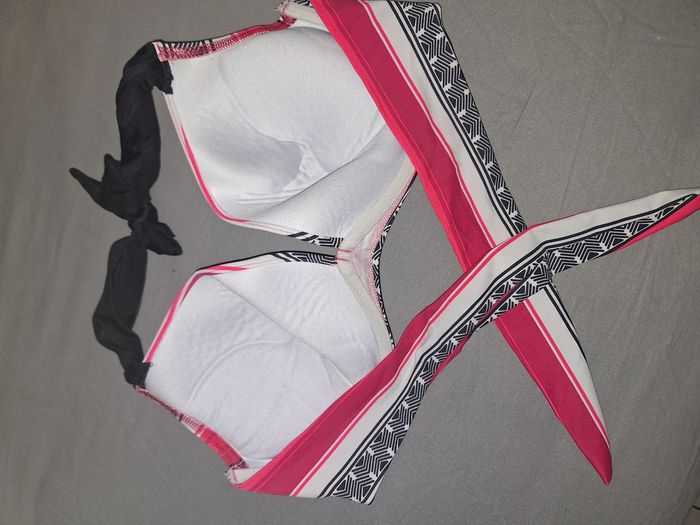 Haut de maillot de bain - photo numéro 2