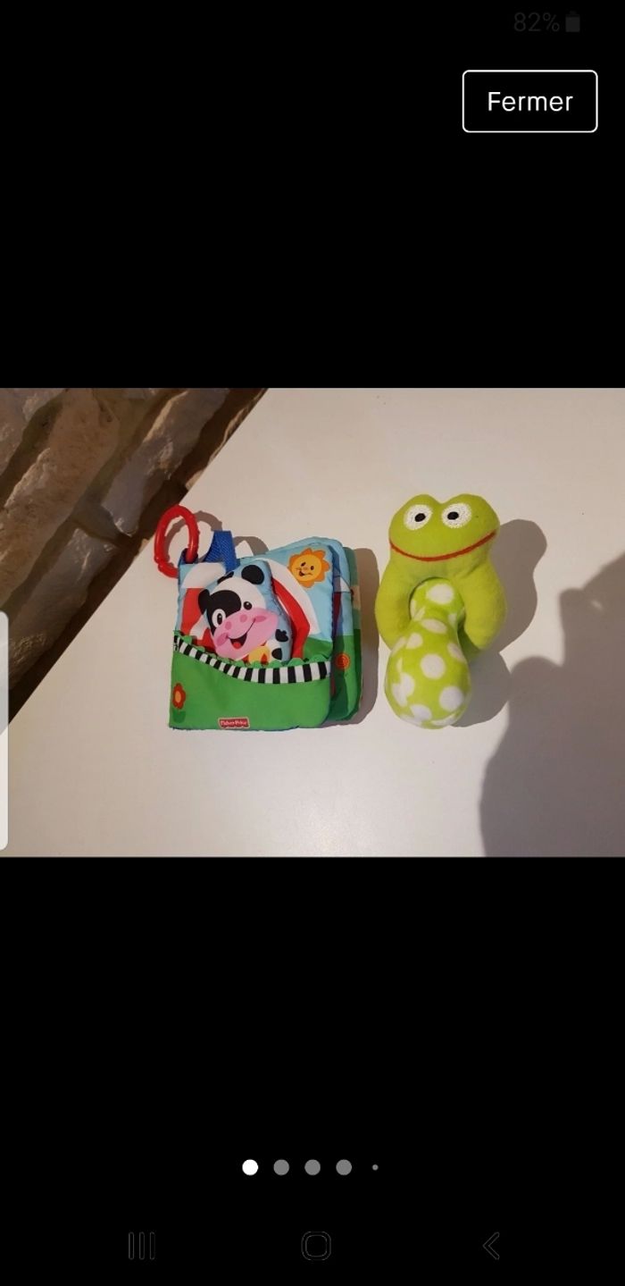 Lot jouets bébé