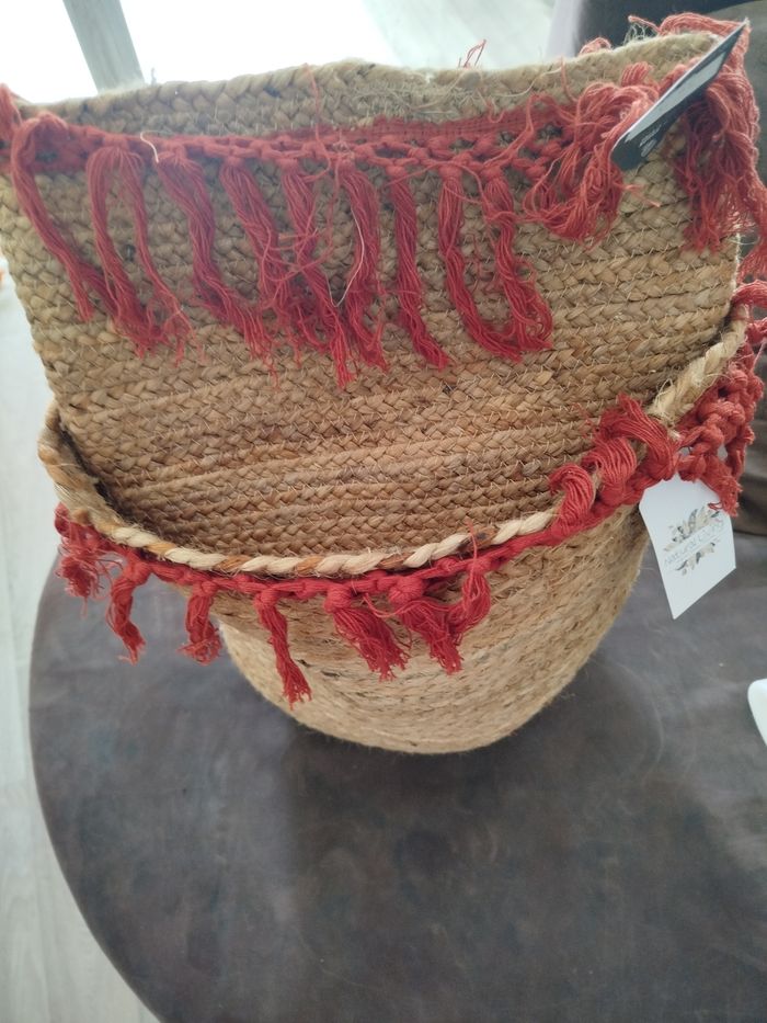 Paniers de rangement en jute