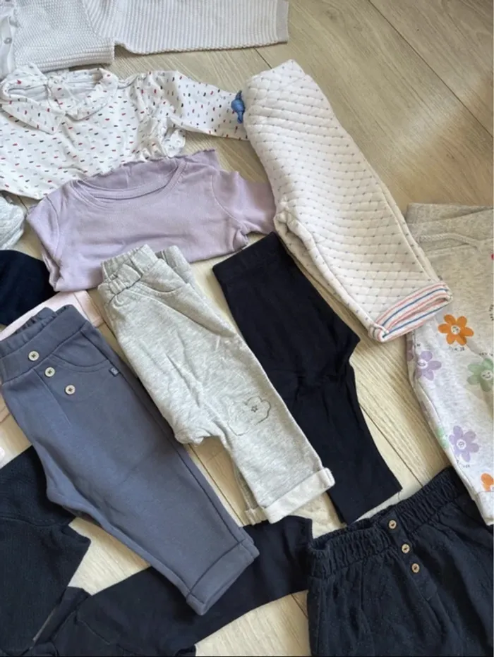 Lot vêtements bébé fille 12mois - photo numéro 7
