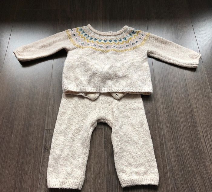 Ensemble 6 mois pull et pantalon Unit baby