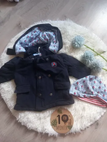 Gilet bien chaud et bonnet 1 mois