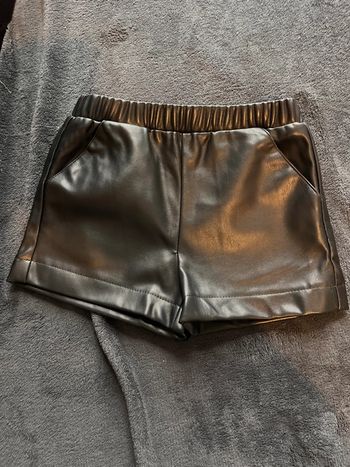 Short en cuir fille 5 ans kiabi