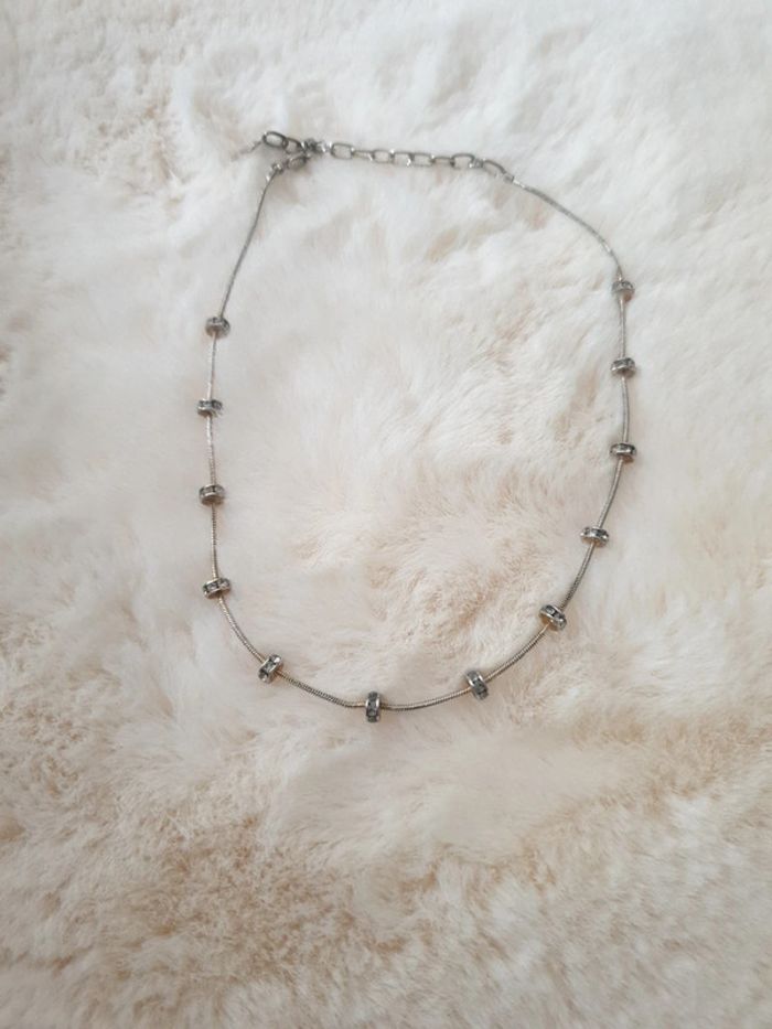 Collier ras de cou marque Agatha