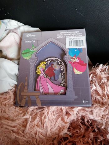 Pins Disney loungefly aurore